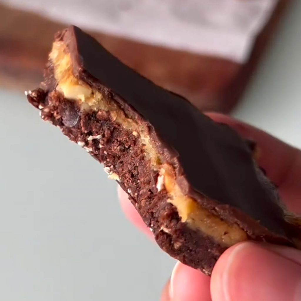Healthy Homemade Snickers Bars (No-Bake Recipe)