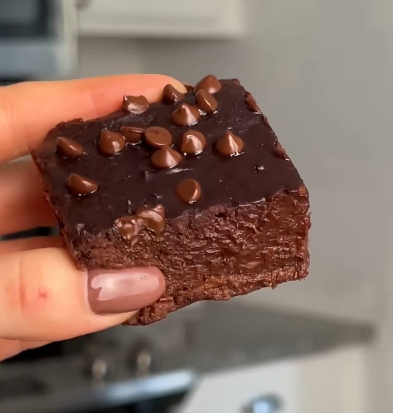 Easy 3 Ingredient Brownies (Vegan, Gluten-Free & Fudgy!)