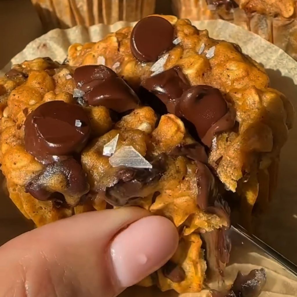 Healthy Pumpkin Muffins (Irresistibly Moist & Easy!)