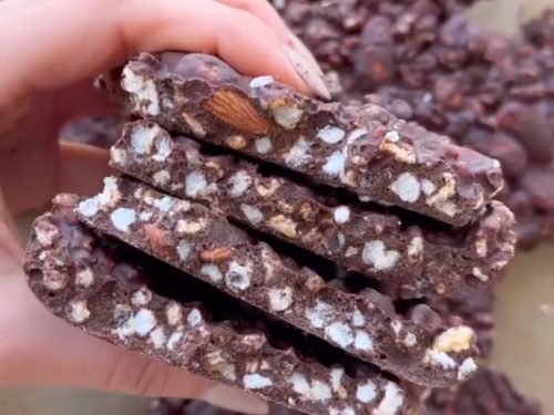 Puffed Rice Cakes with Chocolate & Almonds (No-Bake!)