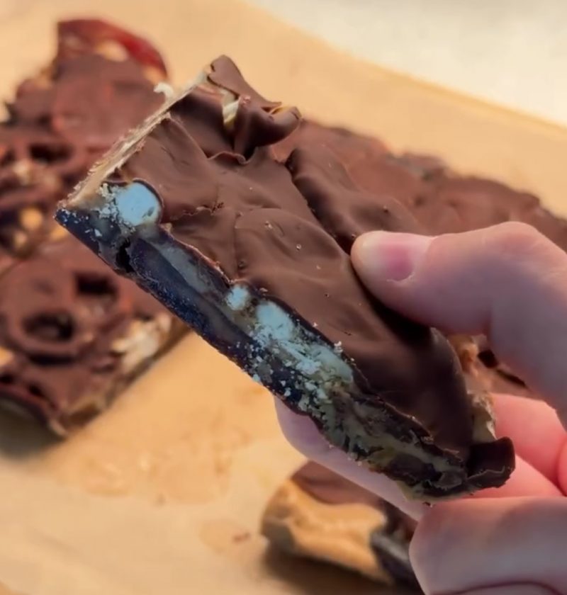 Ultimate Date Bark Recipe: Healthy Snickers in Minutes