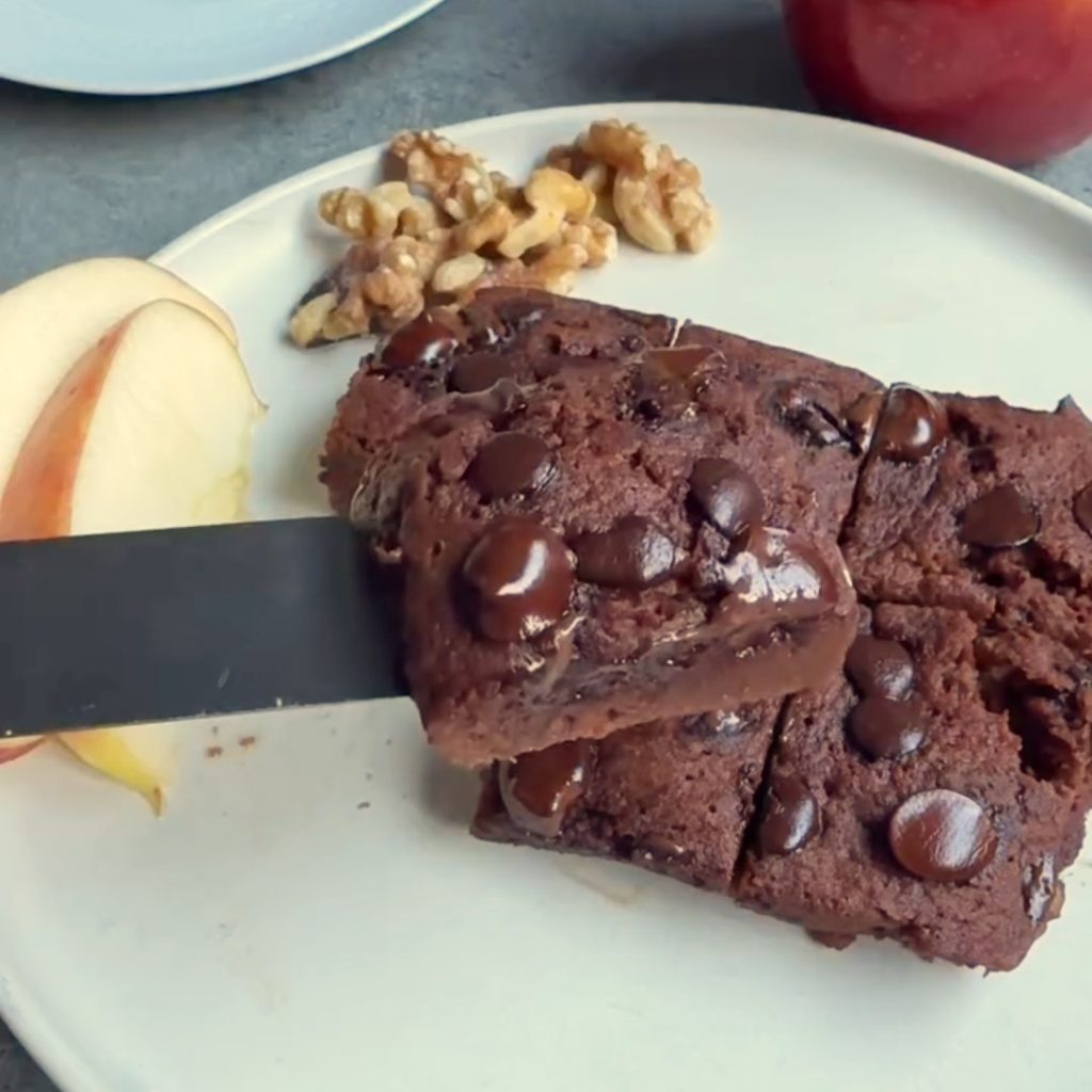 Healthy Microwave Flourless Brownies (Ready in 5 Minutes!)