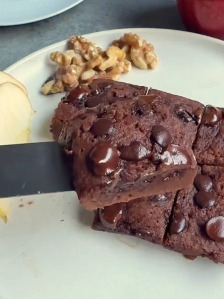 Healthy Microwave Flourless Brownies (Ready in 5 Minutes!)